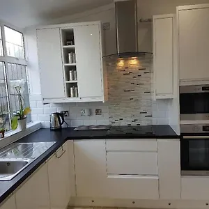 https://spareroom-plumstead-london-free-parking.cambridgehotelsuk.com